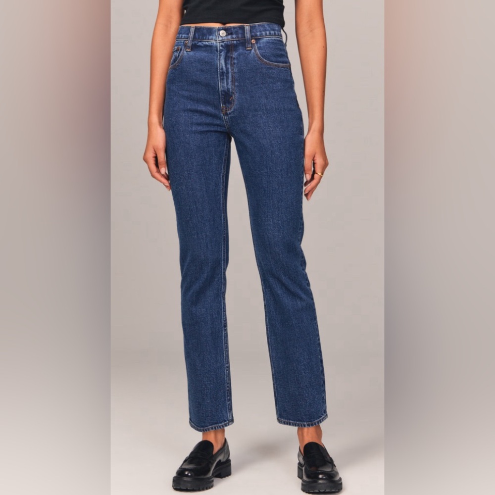 Abercrombie & Fitch Ankle Straight Ultra High Rise Jean Size 30/10